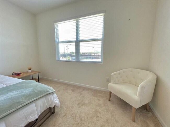 Building Photo - 350 Graham Campbell Ln