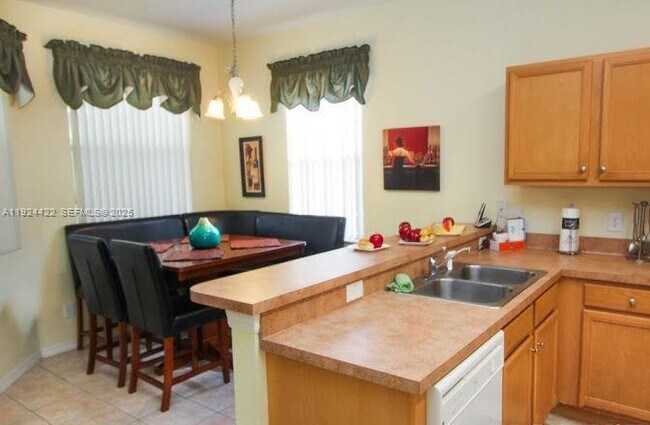 Building Photo - 640 Tupelo Cir