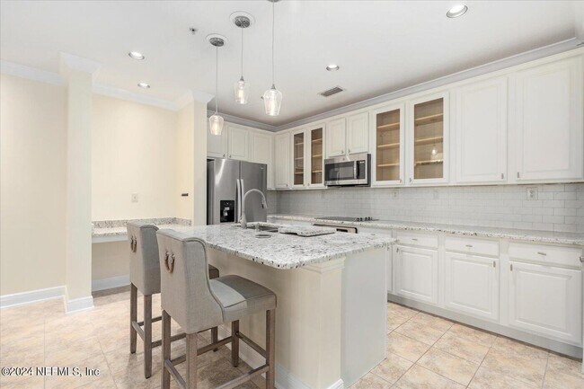 Building Photo - 4300 S Beach Pkwy