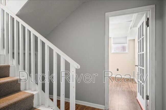 Building Photo - 209 Hampton Rd