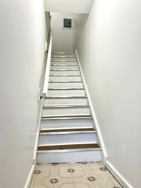 Building Photo - 1601 UNION Tpke