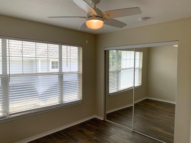 Building Photo - 19207 Harbour Vista Cir