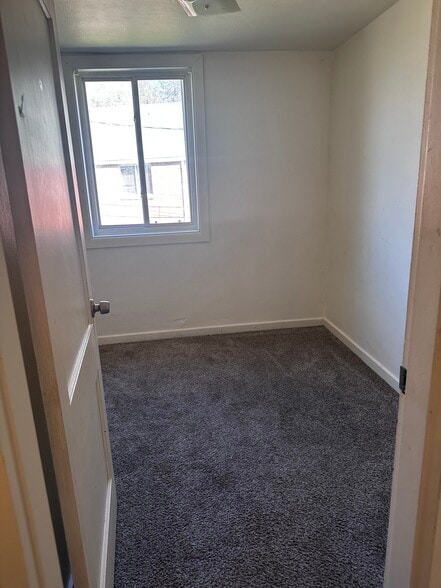 Bedroom 3 - 2405 Lincoln Ave