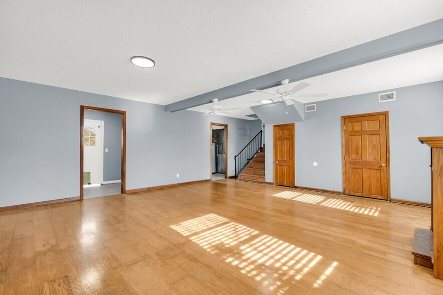 Building Photo - 415 Forrest Ct