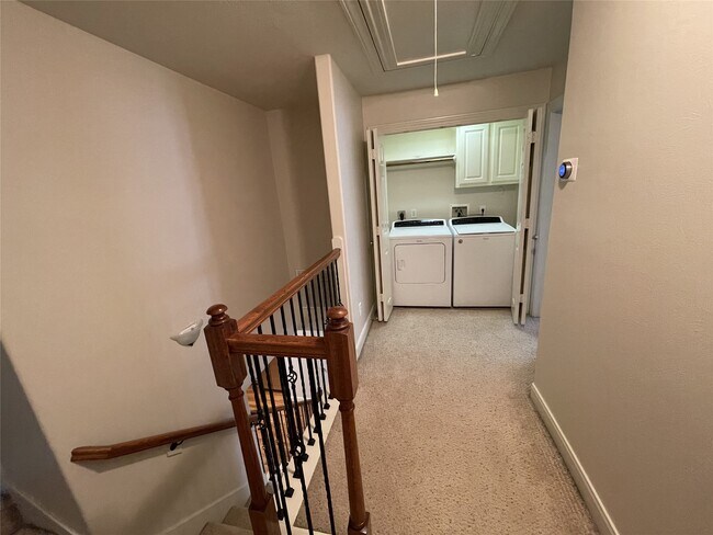 Building Photo - 326 Malone St