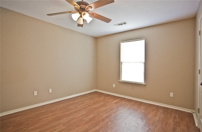 Building Photo - 3012 S B St