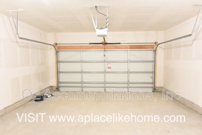 Building Photo - 3009 NW 96th St