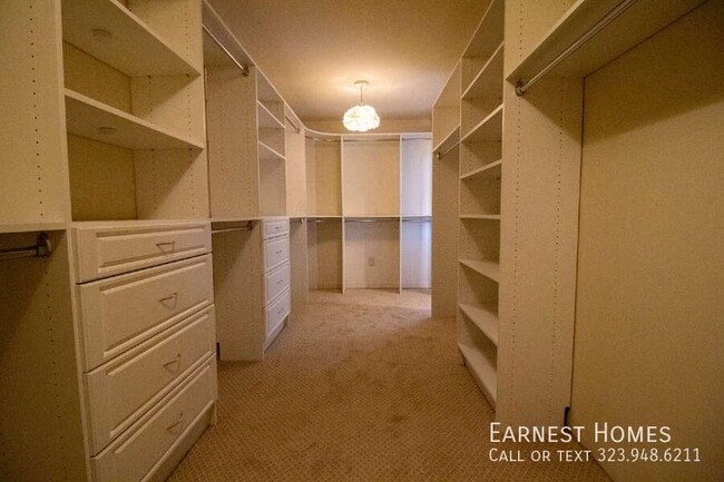 Building Photo - 11619 Lerdo Ave