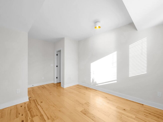 Building Photo - 1159 N 4th St