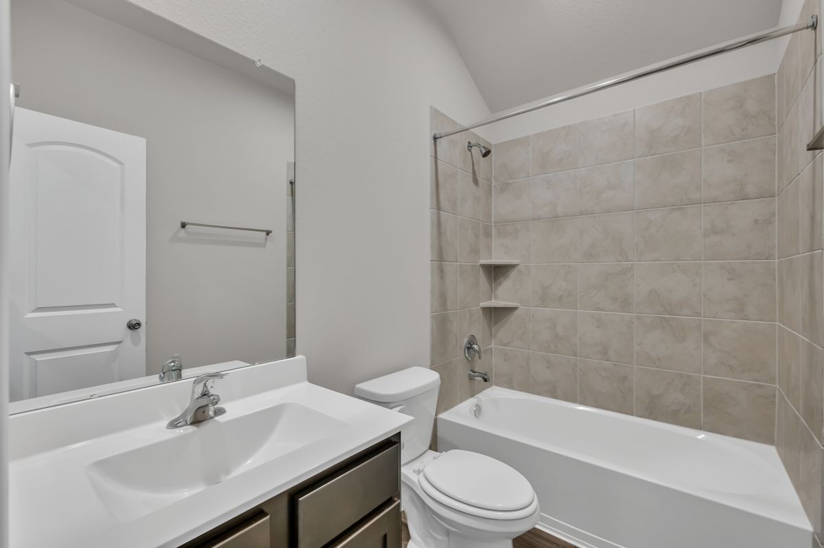 Building Photo - 6212 Hendricks Hbr Dr
