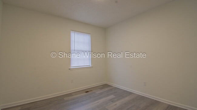 Building Photo - Newly renovated 3 BR / 1 BA for Lease!