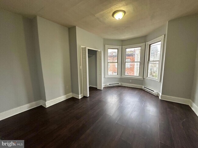 Building Photo - 4253 N 17th St