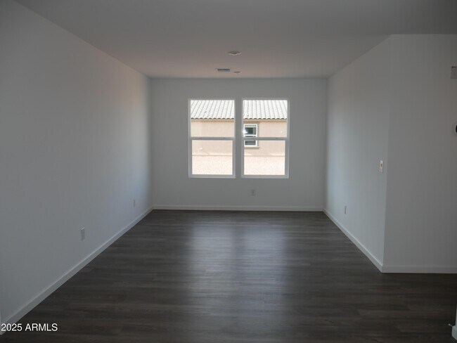 Building Photo - 1397 E Peggy Dr