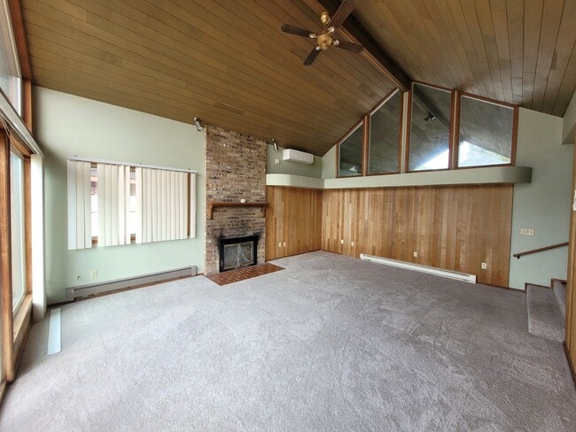 Building Photo - 5507 Haida Way