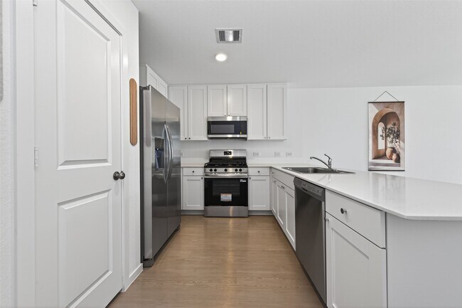 Building Photo - 6274 Alder Crk Dr