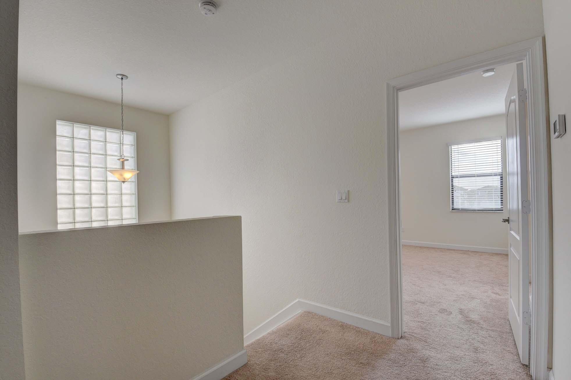 Building Photo - 8834 Willow Cove Ln