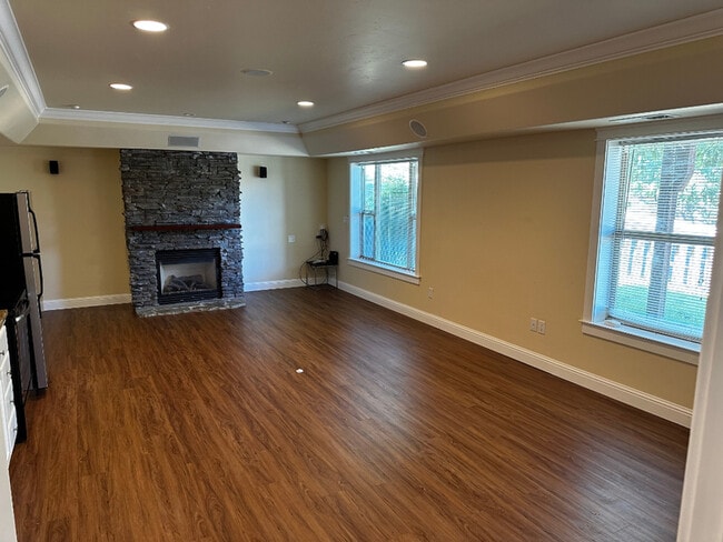 Building Photo - 449 Park Ridge Pl