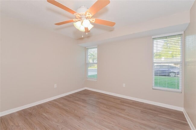 Building Photo - 4600 Sloan Ave