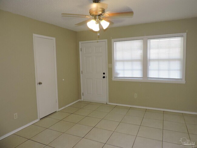 Building Photo - 5672 Hermosa Cir