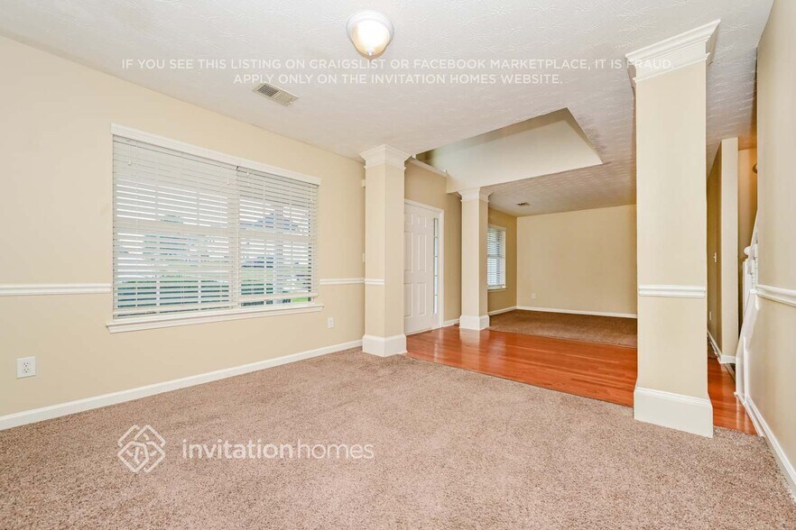 Building Photo - 360 Hazelhurst Dr