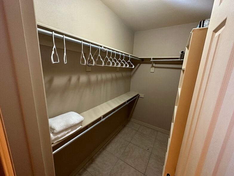 Building Photo - 3901 El Jardin