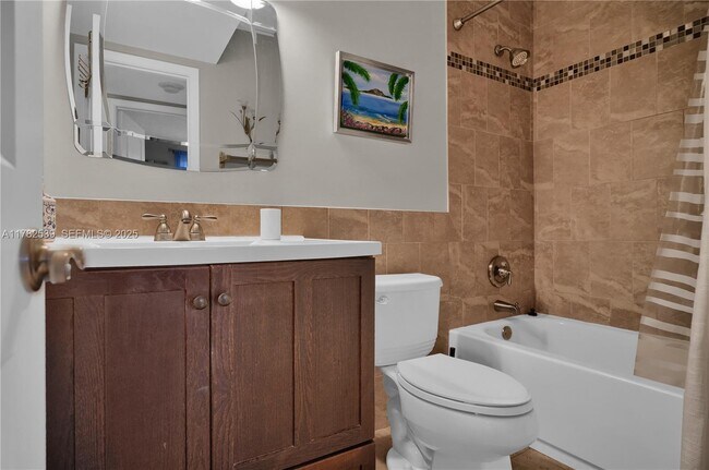 Building Photo - 8941 S Hollybrook Blvd