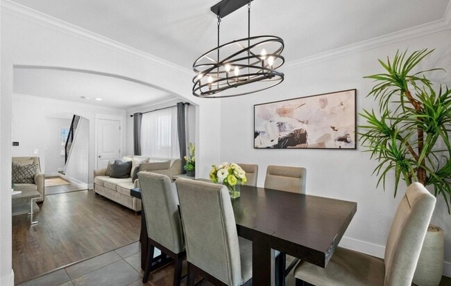 Building Photo - 2182 W Warren Ave