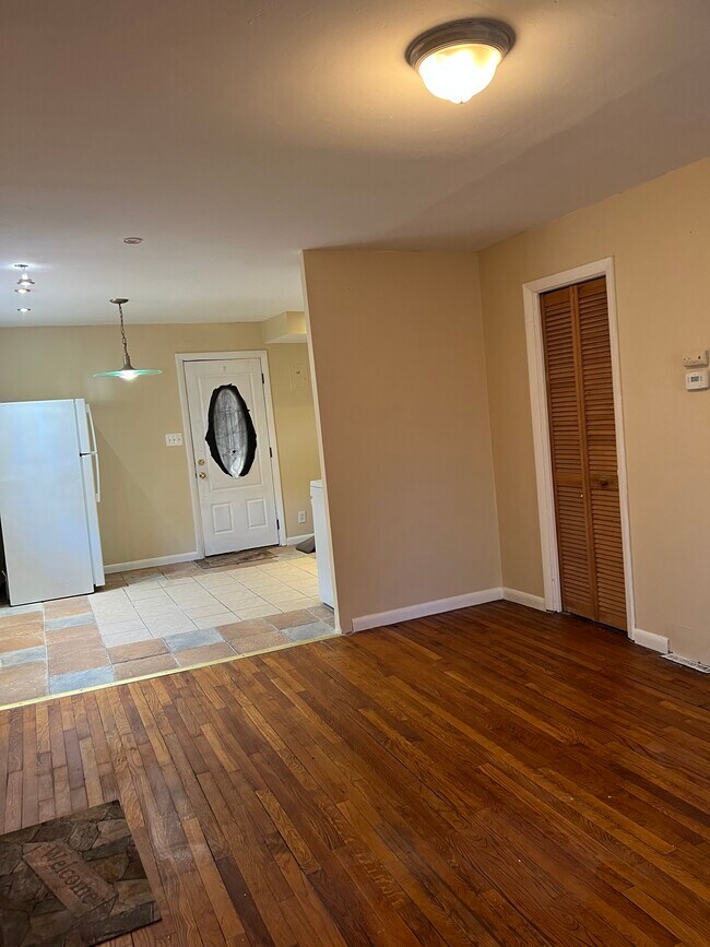 Building Photo - 119 Dupont Pl