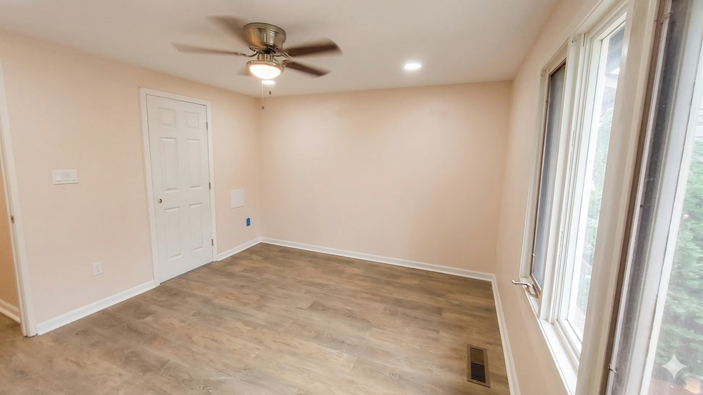 Building Photo - 971 S Taylor St