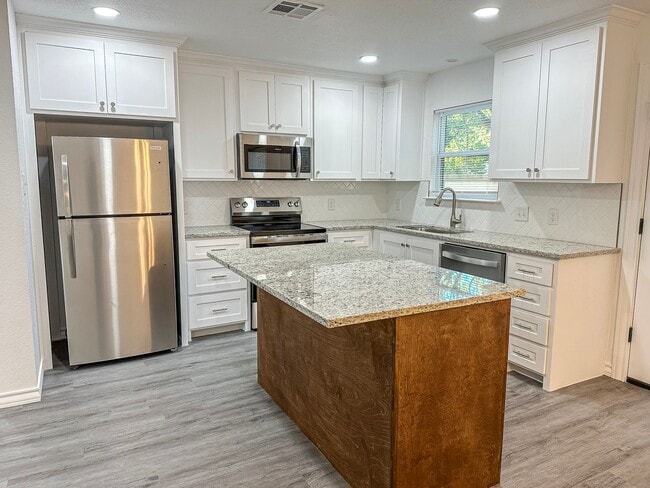 Building Photo - *NEW CONSTRUCTION* 3-Bedroom 2-Bathroom Ho...