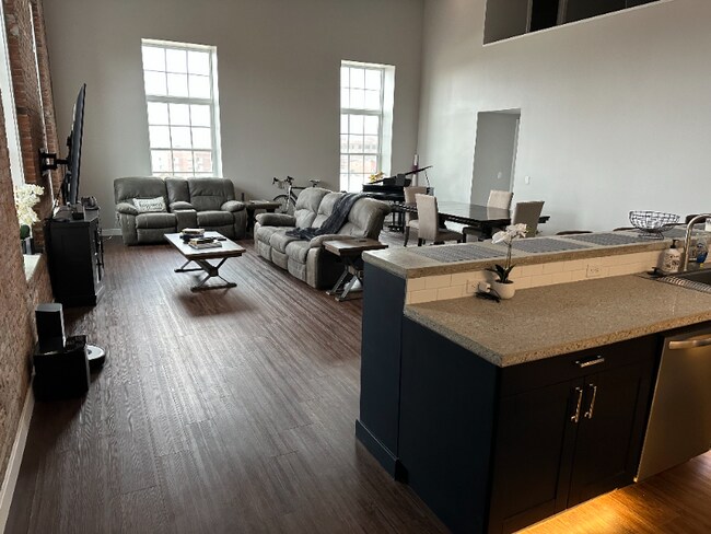 Building Photo - 1199 Central Ave