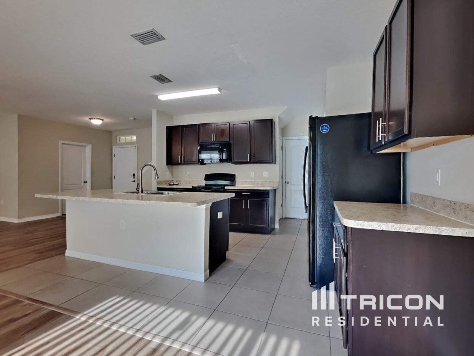 Building Photo - 10442 Whispering Hammock Dr