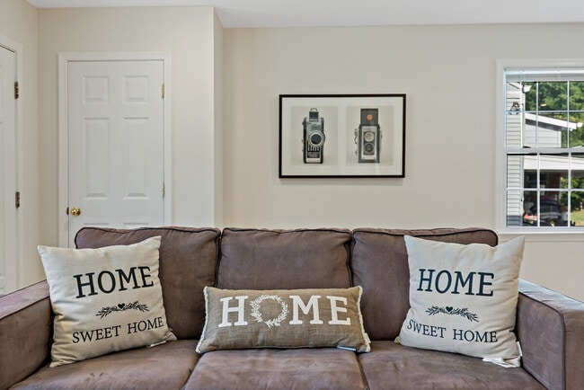 Building Photo - 6505 Columbia Pike