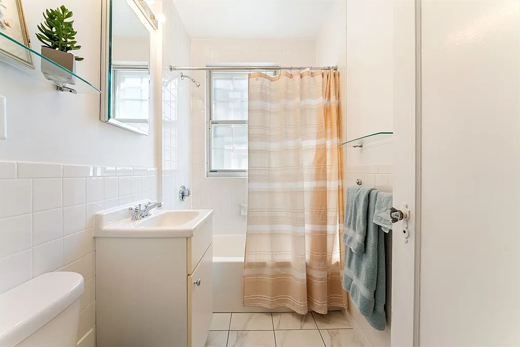 Building Photo - 41 Bowdoin St