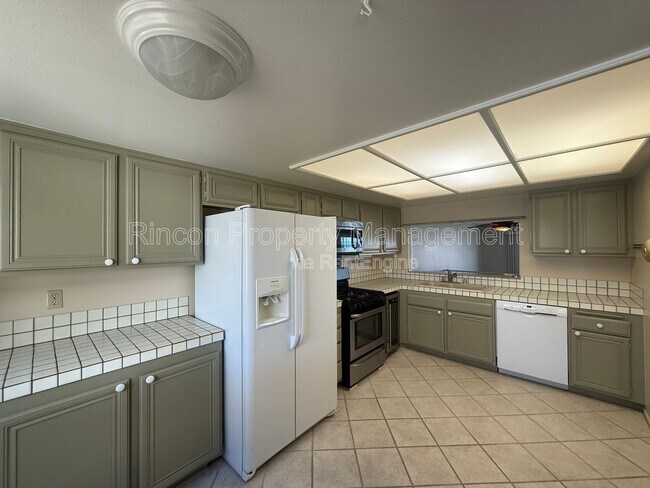 Building Photo - 556 Terrace View Pl