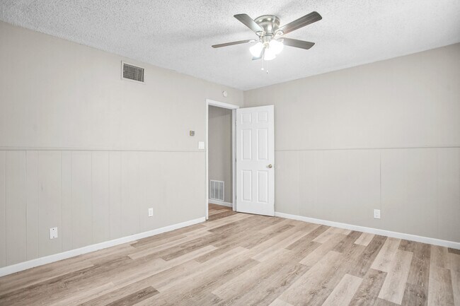 Building Photo - 4309 42nd St