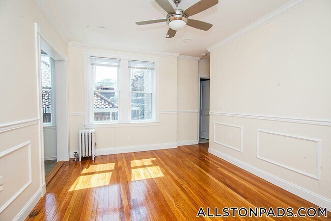 Building Photo - 33 Walbridge St