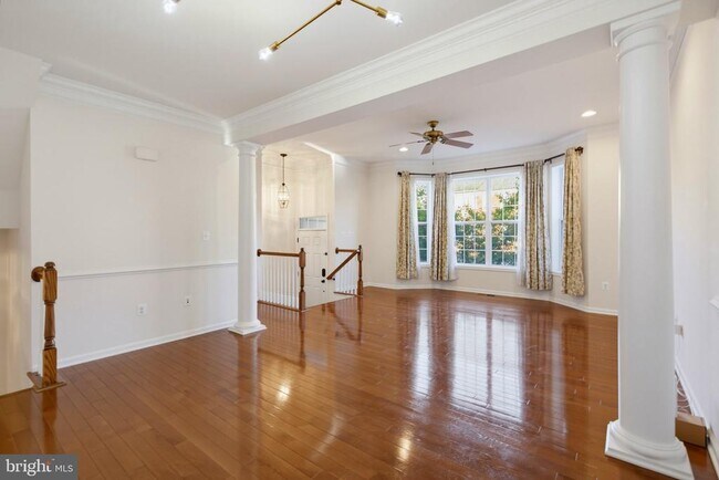 Building Photo - 43248 Mitcham Square