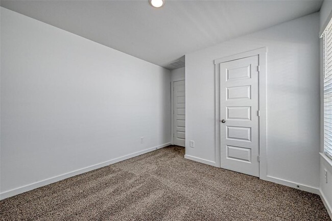Building Photo - 31634 Brandon Ml Trl