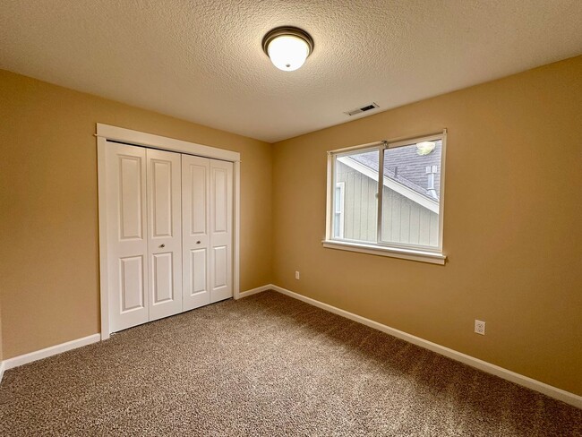 Building Photo - Bethel Area Updated Four Bedroom