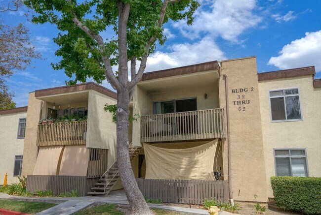 Building Photo - 432 Edgehill Ln