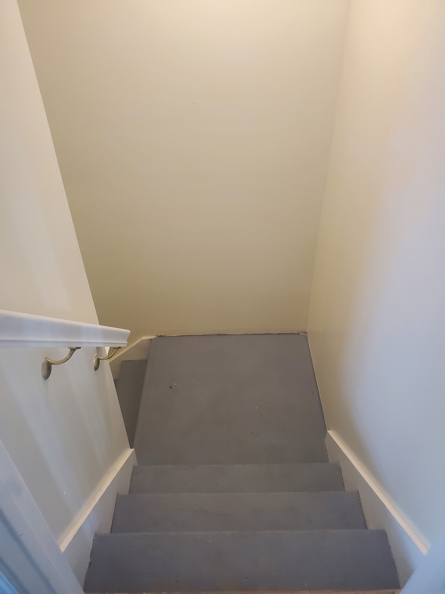 Basement Stairs - 59 Sopwith Way