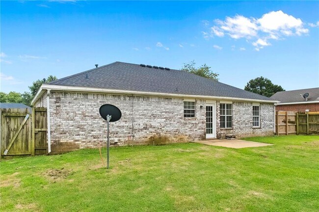 Building Photo - 730 Patty Ln