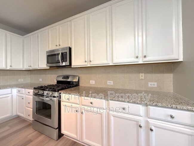 Building Photo - 12430 McAllister Park Dr