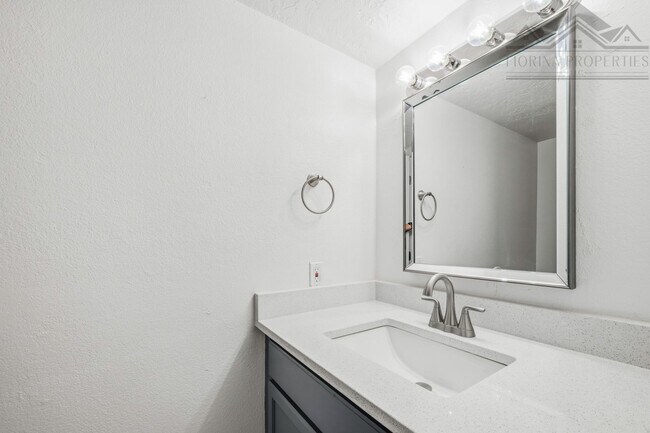 Building Photo - 1468 Acequia Borrada