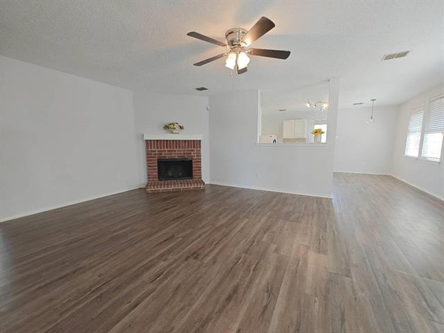 Building Photo - 1720 Pebble Brook Way