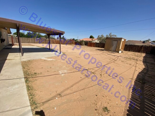 Building Photo - Just Listed in Apple Valley!!!