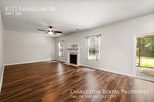 Building Photo - 8721 Evangeline Dr