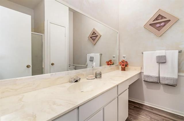 Building Photo - 10416 High Hollows Dr