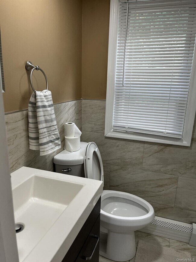 Building Photo - 24 Waterside Ave